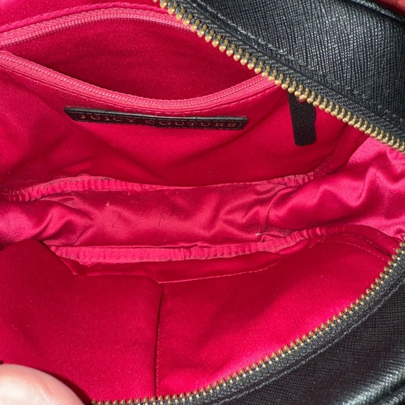 Juicy Couture Black and Gold Crossbody Bag with Chain Strap - Picture 4 of 5